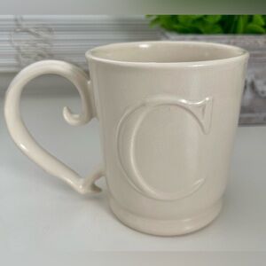 POTTERY BARN A - Z
Mugs Monogram Coffee Cup
Letter C